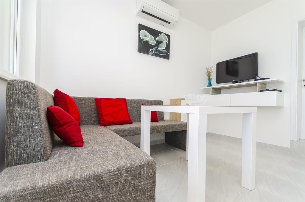 Apartment Mirjana Рогозница Экстерьер фото